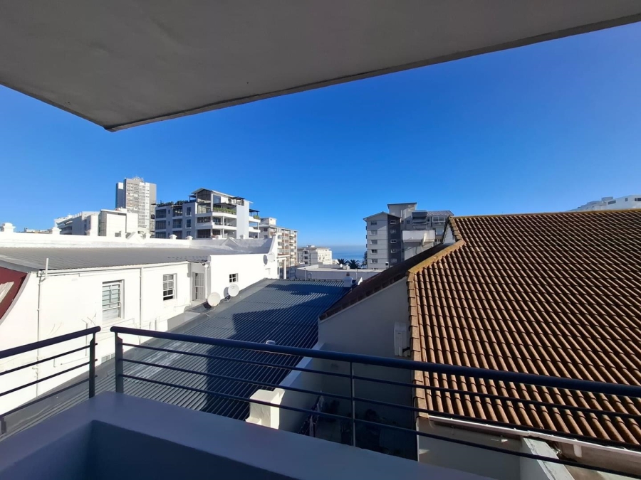 2 Bedroom Property for Sale in Sea Point Western Cape